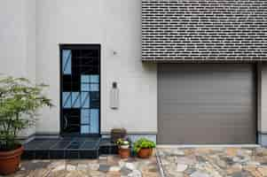 Foto grátis entrada de casa japonesa com janelas