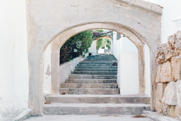 Escadas na vila