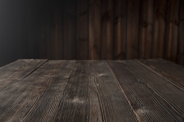 Escura mesa de madeira marrom