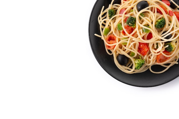 Espaguete com legumesbroccolitomatoespeppers