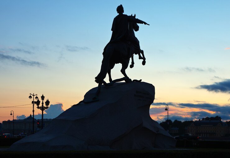 Foto grátis estátua equestre de pedro o grande