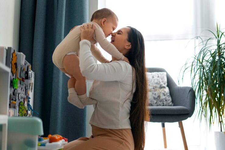 Foto grátis estilo de vida da mulher que passa pela maternidade