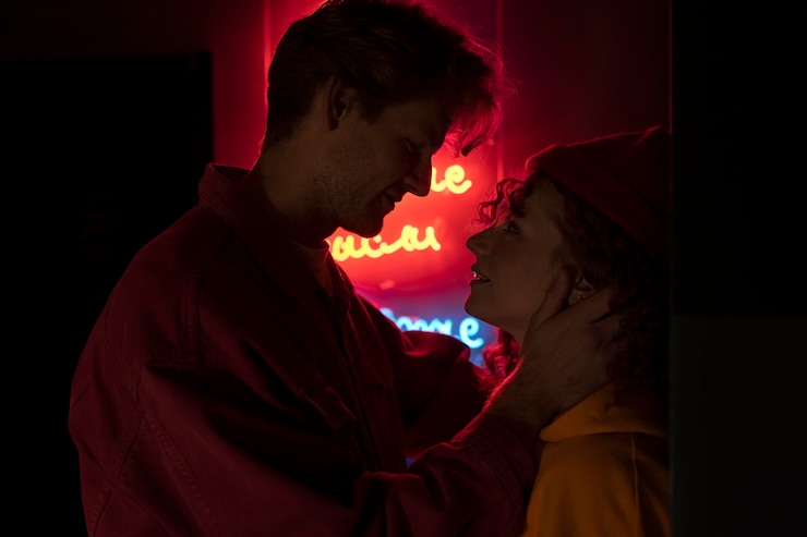 Foto grátis estilo de vida de casal namoro à noite