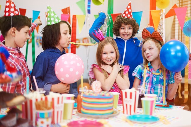Estou tão feliz da minha festa de aniversário