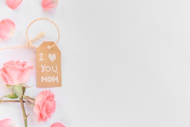 Eu te amo mãe inscrição com rosas cor de rosa