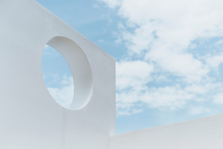 Foto grátis experiência mínima de arquiteto e céu azul