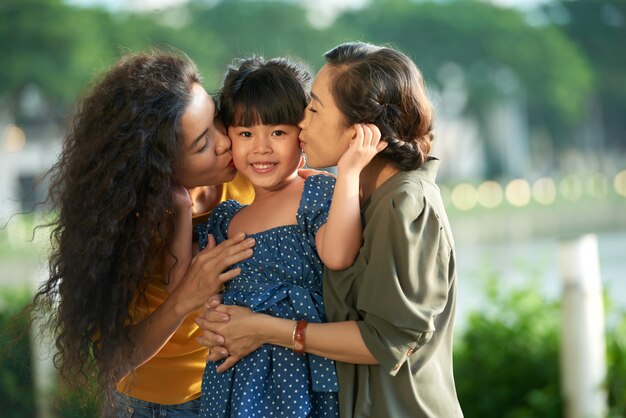 Expressando amor para menina