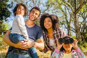 Foto grátis família em excursão