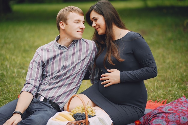 Foto grátis família em um parque