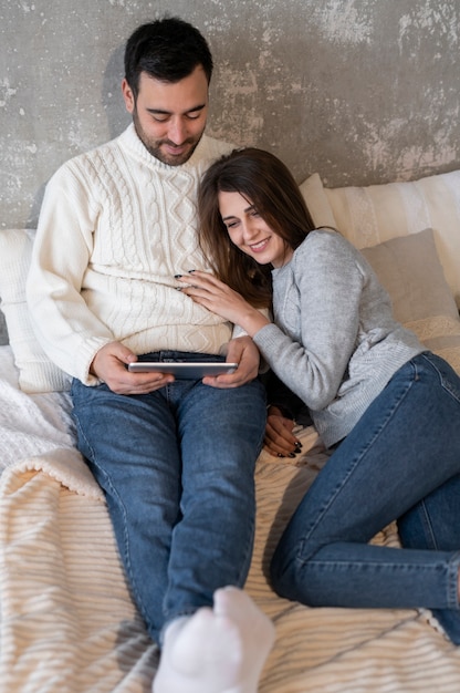 Foto grátis família passar tempo juntos