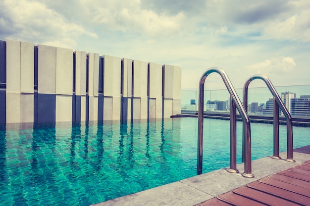 fantástica piscina para descansar