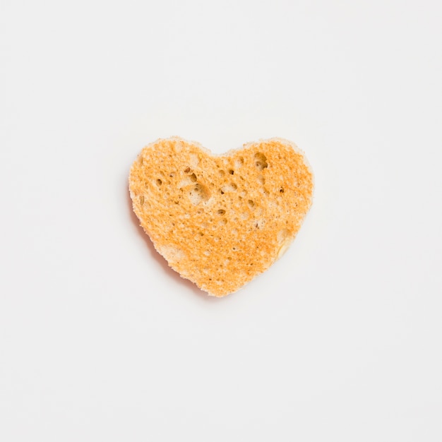Fatia de pão torrada com forma de coração