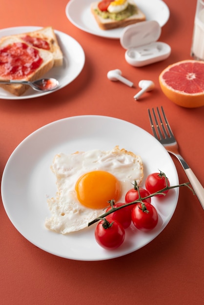 Foto grátis fechar a mesa cheia de comida