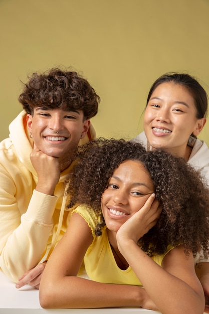 Foto grátis feche o retrato de lindas adolescentes