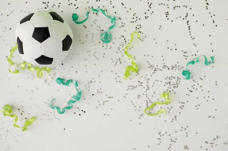 Foto grátis feliz aniversário com tema de futebol