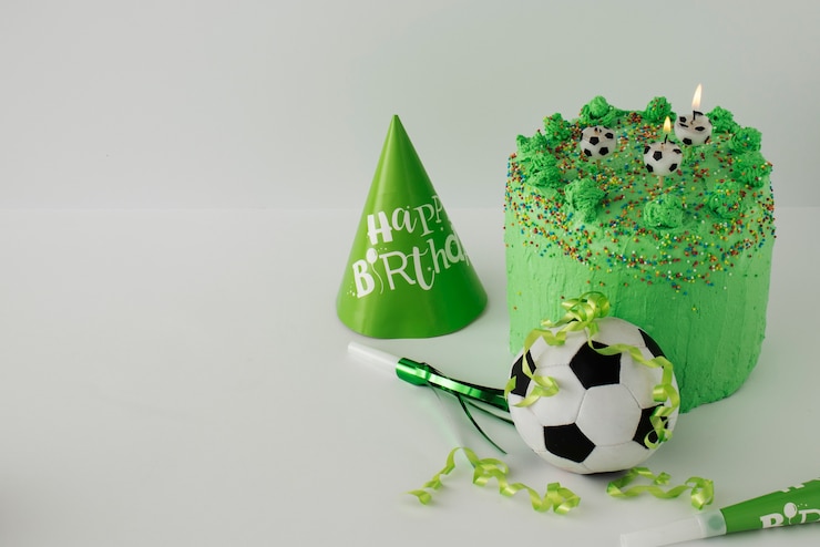 Foto grátis feliz aniversário com tema de futebol