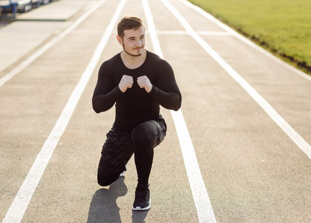 fitness homem treinamento ao ar livre vida ativo saudável