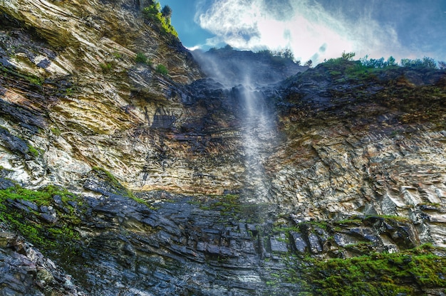 Formação rochosa marrom