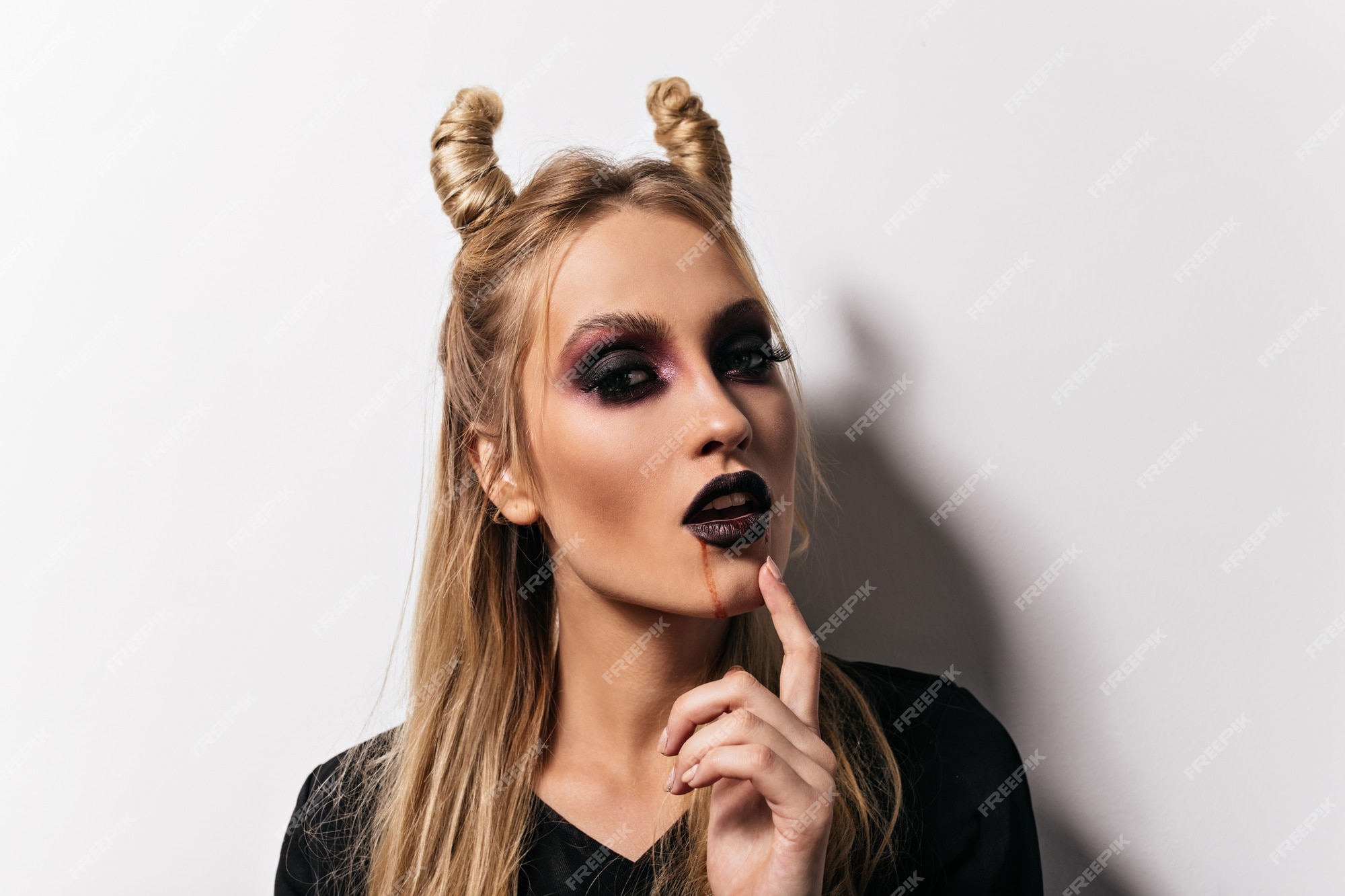 Foto de Vampiro Mulher Retrato Maquiagem De Halloween e mais fotos de stock  de 2015 - 2015, Aberto, Adulto - iStock