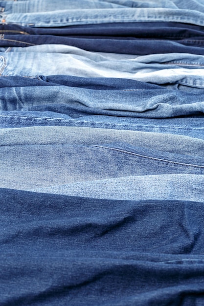 Foto de estúdio de jeans, roupas, jeans