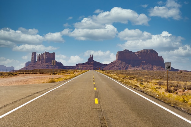 Foto incrível do Vale do Monumento de Oljato em Utah, EUA