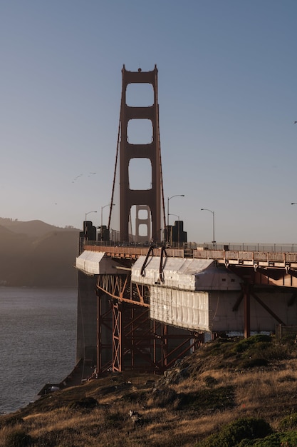 Foto vertical na Ponte Golden Gate Presidio, os EUA