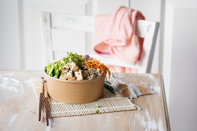 Fotografia vegana para levar poke bowl