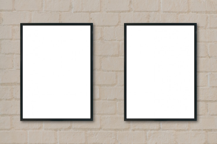 Foto grátis frames pretos pendurados em uma parede