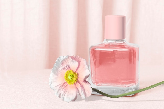 Foto grátis frasco de perfume, produto de beleza