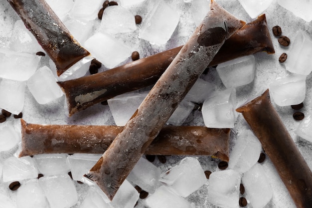 Freezies brasileiros típicos com natureza morta de frutas