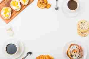 Foto grátis fronteira de pães e café