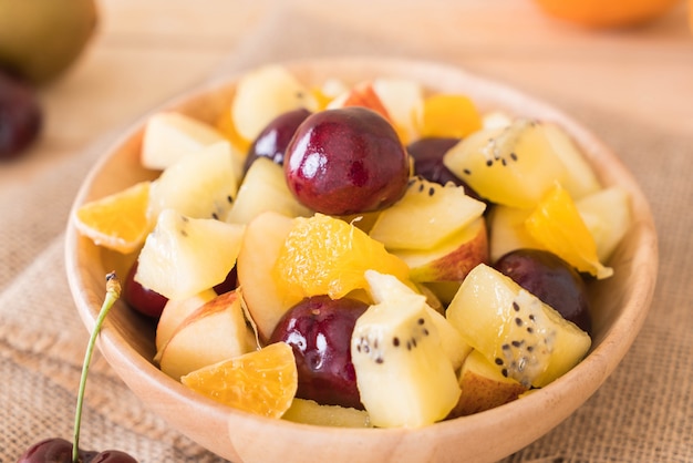 fruta em fatias misturadas