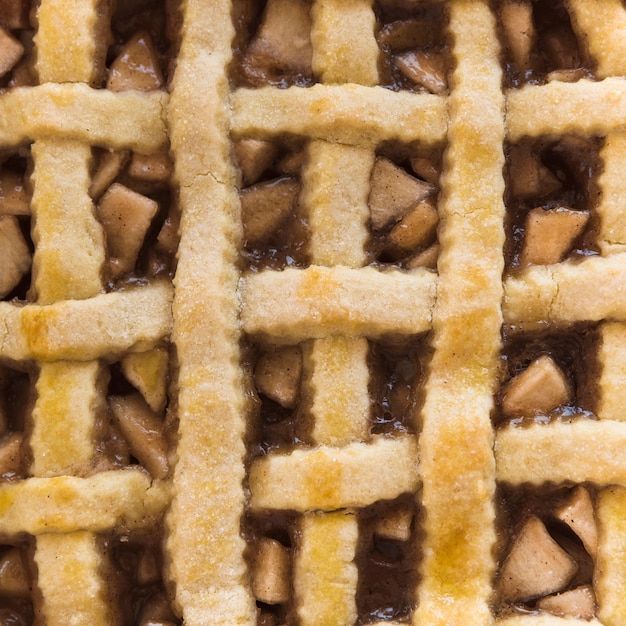 Foto grátis frutas assadas entre a massa