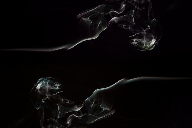 Foto grátis fundo de fumo de um quarto escuro vazio