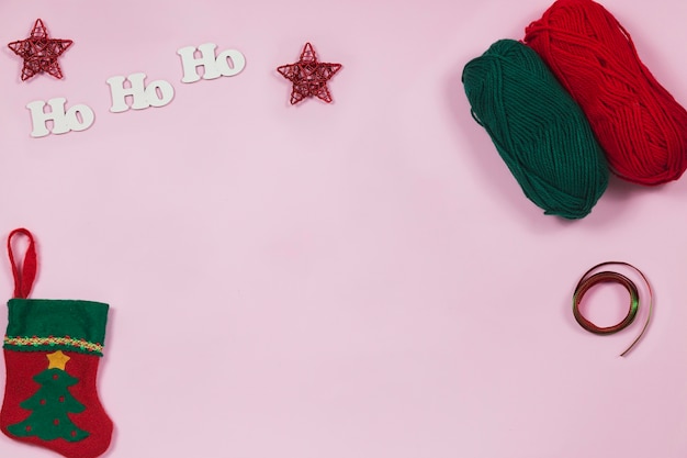Foto grátis fundo de natal com objetos de lã