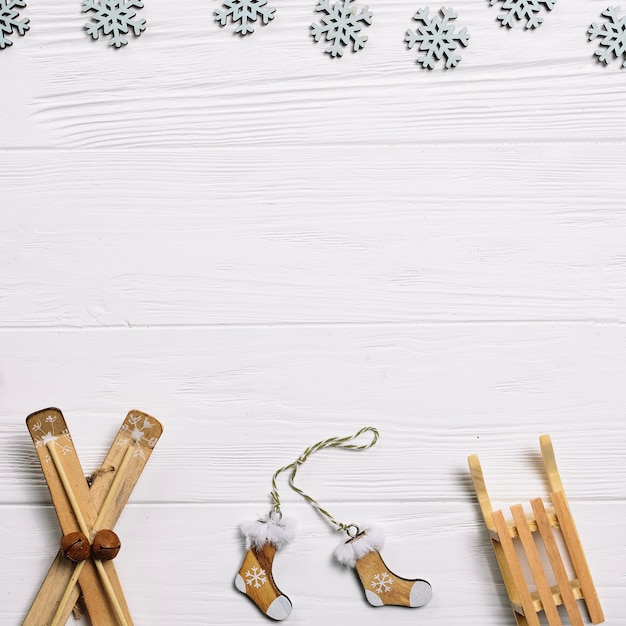 Fundo de Natal com pequenos elementos de inverno