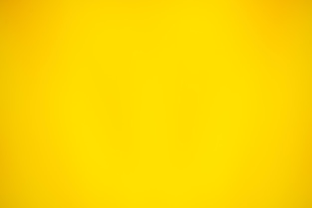 Fundo Amarelo Lindo Boneco Nuvem Papel de Parede Para Download Gratuito -  Pngtree