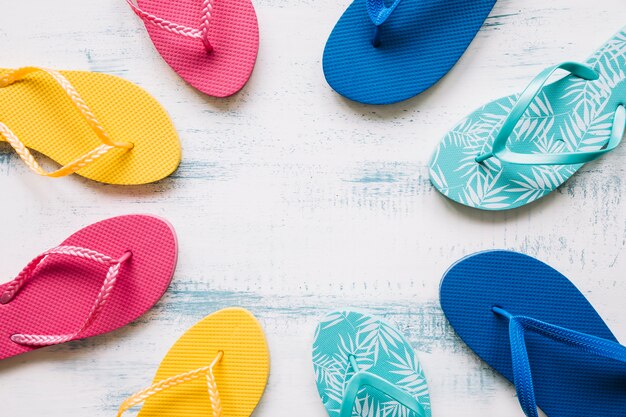 Fundo de verão com flip-flops