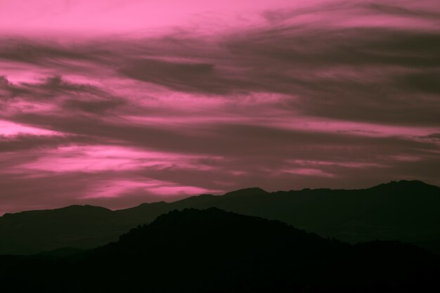 Fundo roxo por uma noite apocalíptica