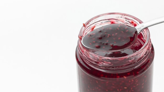 Geléia saborosa em frasco transparente