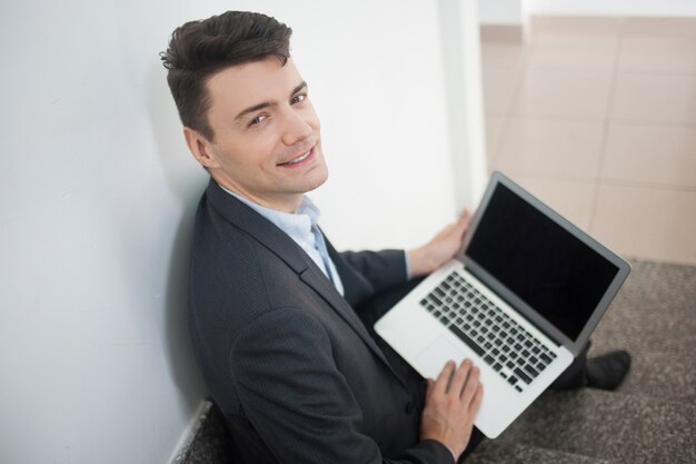 gerenciador de usuários de negócios de sorriso dispositivo