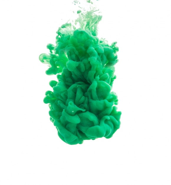 Gota de tinta verde que cai na água