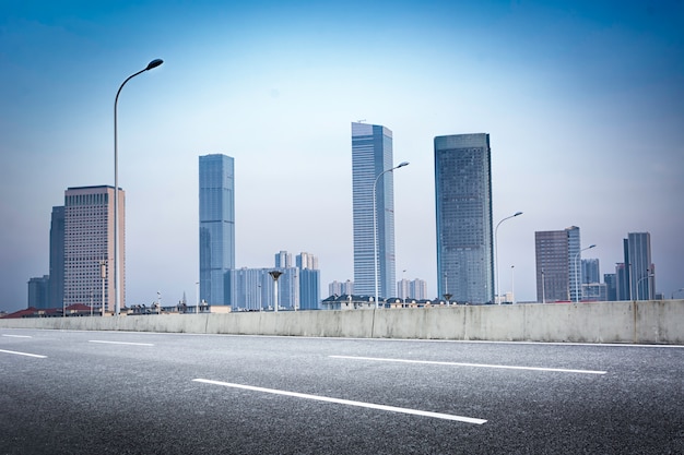 Foto grátis grandes edifícios