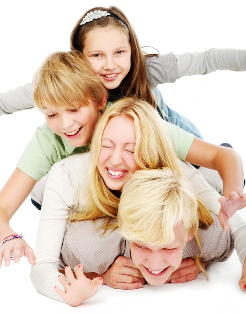 Grupo de jovens e belas adolescentes