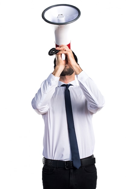 Foto grátis handsome telemarketer homem gritando por megafone