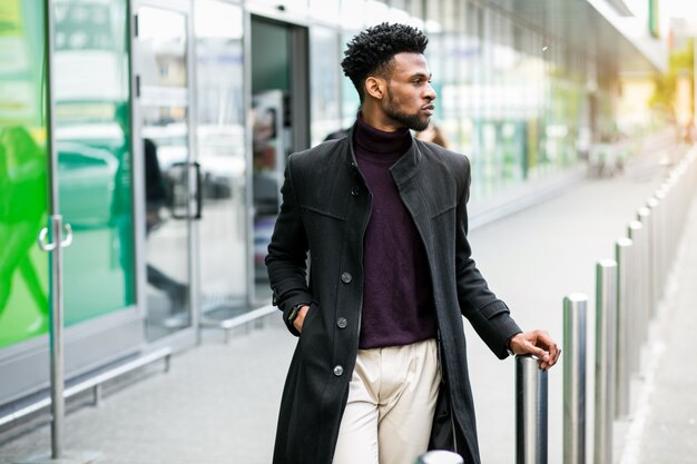 Homem africano empresário homem americano