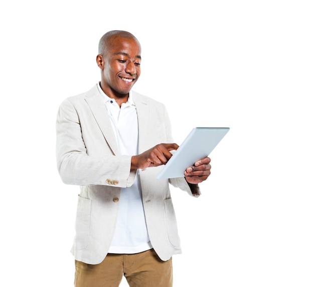 Foto grátis homem africano, segurando, um, ipad