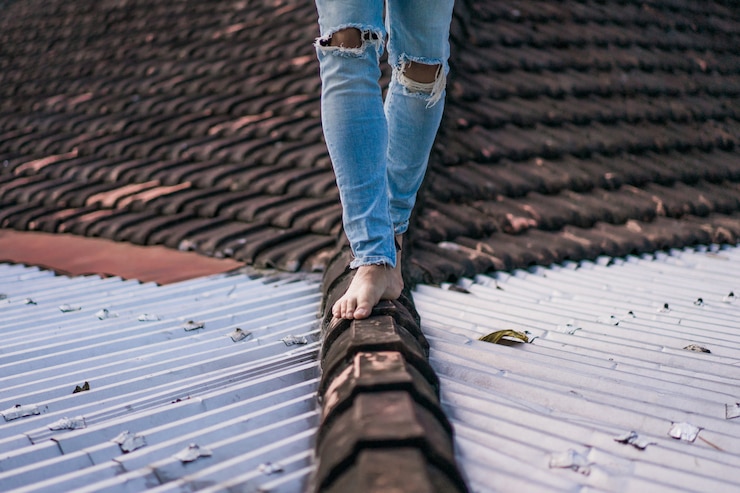 Foto grátis homem, andar, telhado