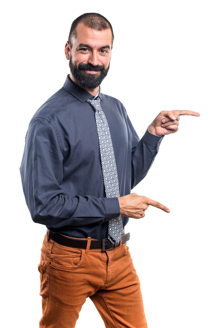Foto grátis homem apontando para o lateral