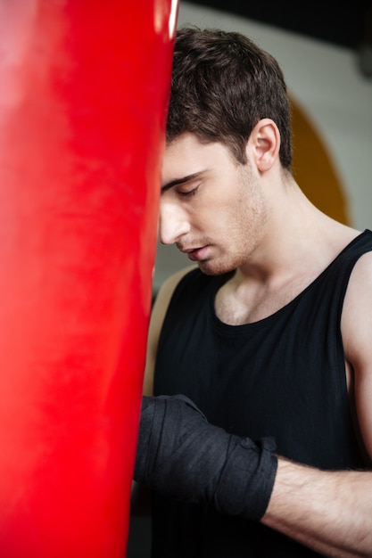 Homem boxer esperança para boa luta